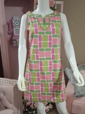 TALBOTS              Sleeveless Mod Shift Dress in Pink & Green Geometric Print